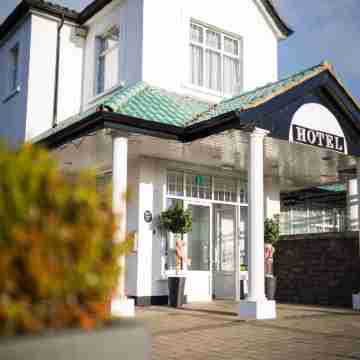 Ivanhoe Inn and Hotel Hotel Exterior