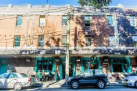 Darlo Bar Darlinghurst Hotels in Darlinghurst