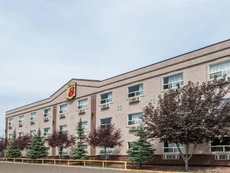 Super 8 by Wyndham Edmonton/West