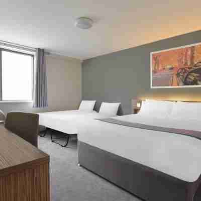 Travelodge Gatwick Airport Central Rooms