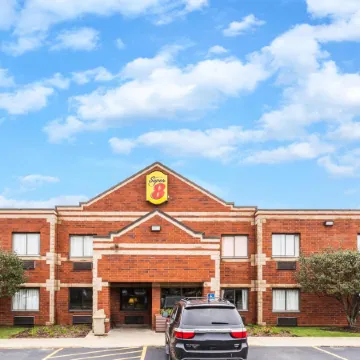 Super 8 by Wyndham Elgin