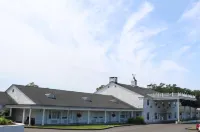 Circle Hotel Fairfield Hotels near Tongue Point Lighthouse
