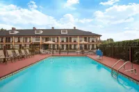 Baymont by Wyndham Commerce GA Near Tanger Outlets Mall - Pools