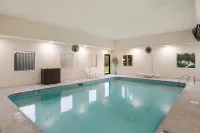 Red Roof Inn & Suites Carrollton, GA-West Georgia - Pools