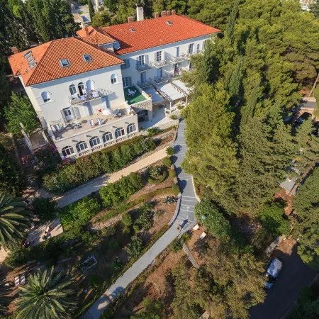 Hotel Moeesy, Blue & Green Oasis