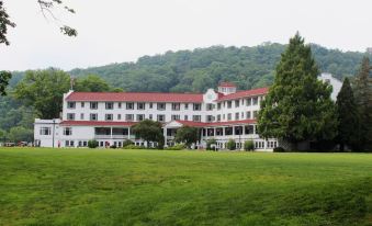 Shawnee Inn and Golf Resort