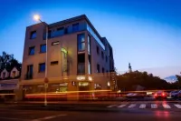 Hotel Deluxe with Free Wellness and Fitness Centrum Hotels in Нітра