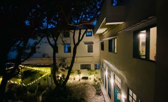 Mango Tree Courtyard Dehradun