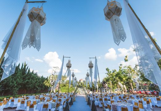 1. 품 타이 가든 ..