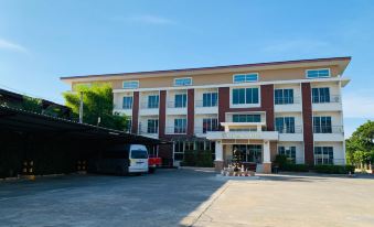 New Tara Place Lom Sak Hotel