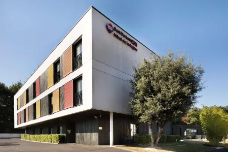 Best Western Plus Hotel de la Regate Отели рядом с достопримечательностью «Le port aux cerises»