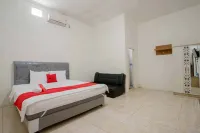 RedDoorz Near Lampung Walk 2 Hotels in Jagabaya III