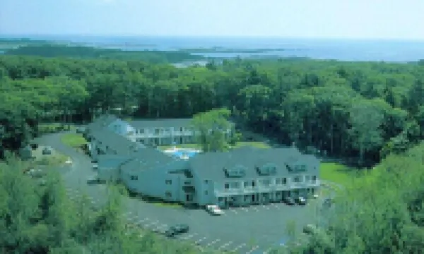 Rhumb Line Resort Hotels in Kennebunkport