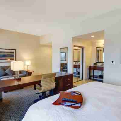Hampton Inn & Suites Trophy Club - Fort Worth North Rooms