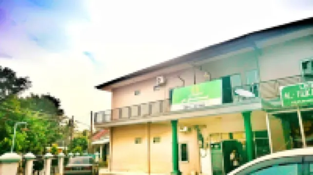 Losmen Al-Mukkaromah