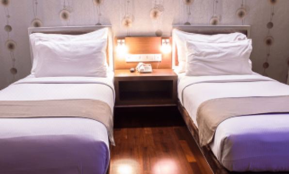 Hero Hotel Ambon - Housity