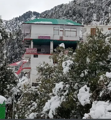 Hotel Amazing View, Dharamshala, Himachal Pradesh فنادق في Balreh