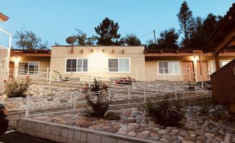 New American Inn & Suites
