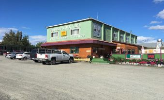 Kluane Park Inn