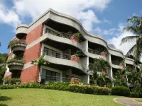 蘭昌邦高爾夫小屋 Paradise Ocean View Condominium附近的飯店