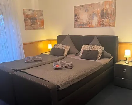 Hotel Zur Wasserburg Hotels in Kerpen