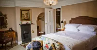 The Carden Arms Hotel di Barton