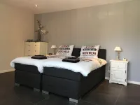 Boerderij de Waard Отели в г. Schagen