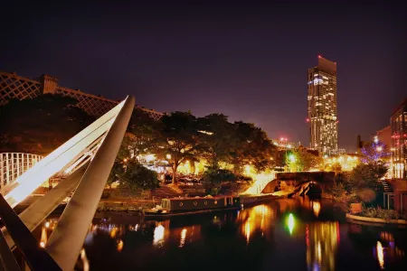 The Manchester Deansgate Hotel by IHG Отели рядом с достопримечательностью «Музей науки и промышленности»