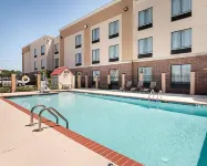 Comfort Suites Natchitoches - Pools