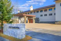 Lime Resort Myoko Hoteles cerca de Akakura Onsen Ski Area