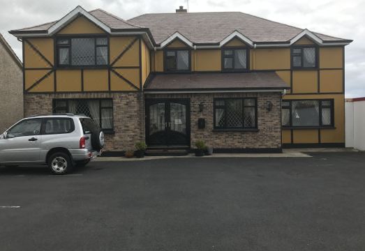Clare Manor - Housity