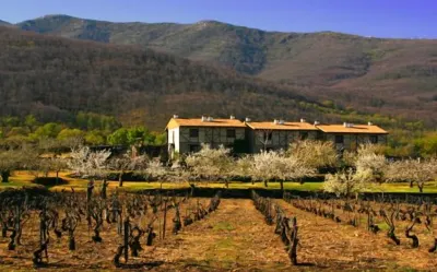 El Canchal de la Gallina - Parking Gratis - Jacuzzi en Privado - Cafeteria - Desayunos - Piscina Hotels in Valle del Ambroz