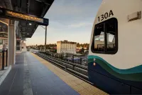 Skybridge Seattle Airport Hotel Hotels in Seattle-Tacoma International Airport