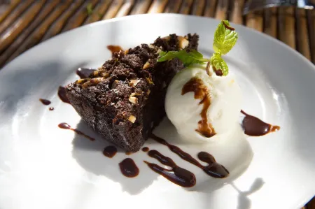 Zanzibar Sunrise at Bandas Отели рядом с достопримечательностью «Мнемба»