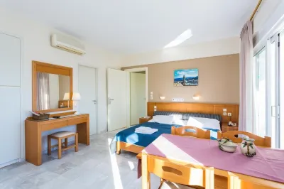 Radamanthy's Hotel Apartments Hôtels à : Sivritos