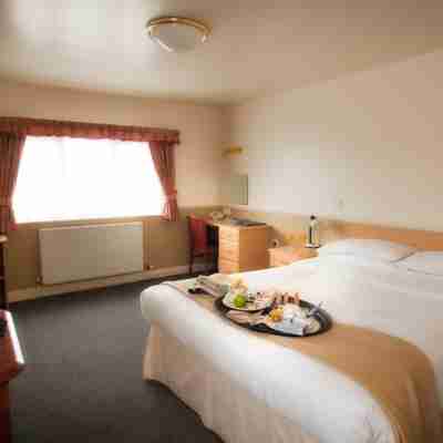 Moreton Park Hotel Rooms