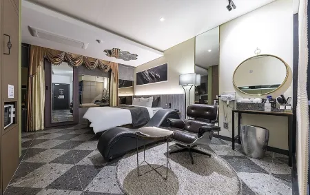 Namwon King Hotel Отели в г. Намвон