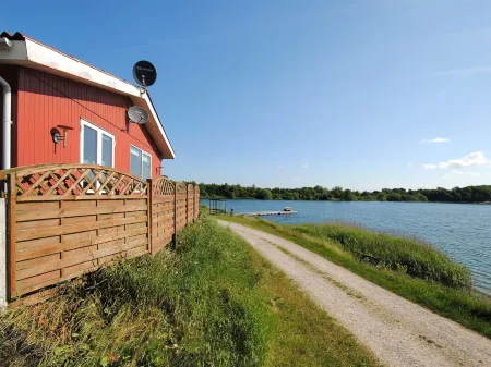 "Alvira" - 8km to the Fjord Отели в г. Fjerritslev