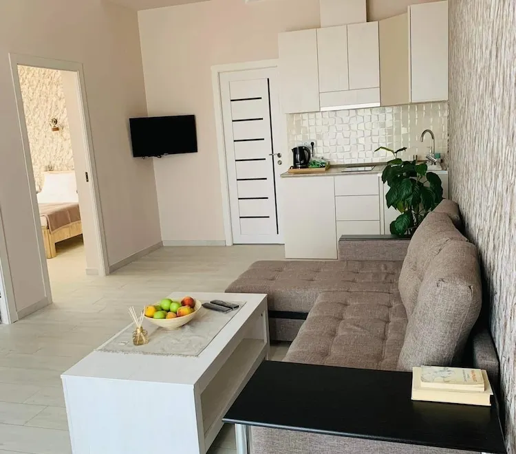 Armine's B&B - Bed and Breakfast - Housity