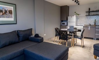 Midhouse Smart Flat