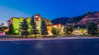 Best Western Plus Canyon Pines Các khách sạn ở Huntsville