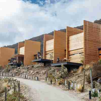 Hotel Cuatro Cuatros Hotel Exterior