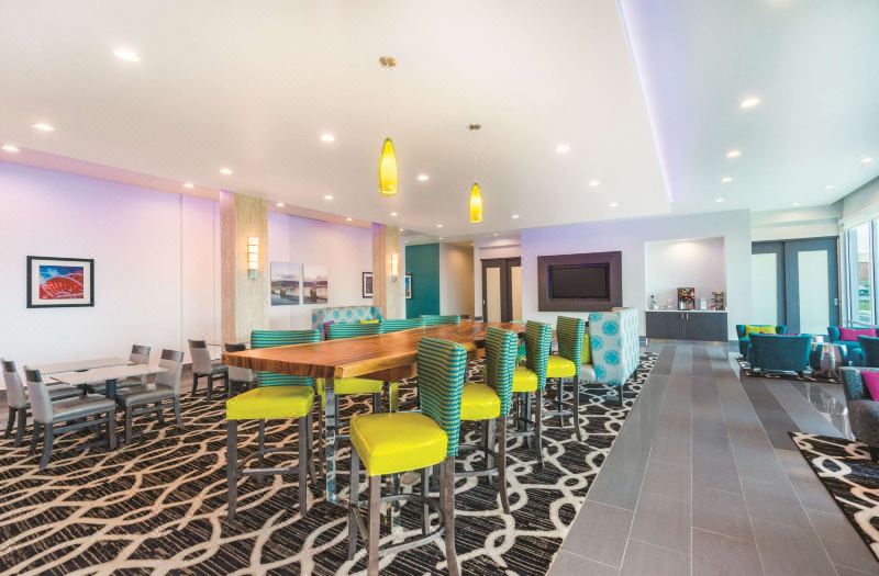 La Quinta Inn & Suites by Wyndham Cleveland TN photo 4