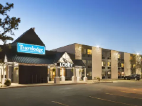 Travelodge by Wyndham Edmonton South โรงแรมในเอ็ดมอนตัน