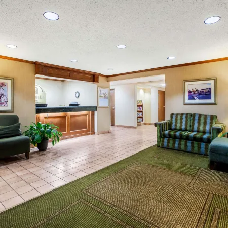 La Quinta Inn by Wyndham Detroit Southgate