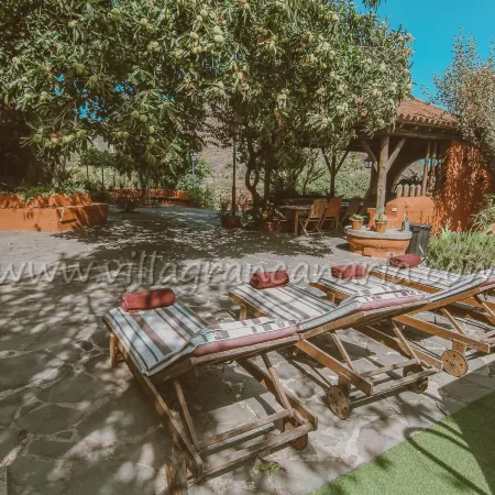 Cloty Holiday Rental by VillaGranCanaria Отели в г. Комарка Сентро