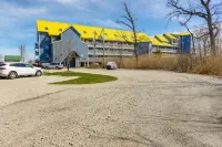 Waterfront Middle Bass Condo w/ Lake Erie Views! - Homestays