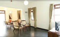 Villa Cinnamon in Dodanduwa Near Hikkaduwa, Sri Lanka - Ideal for 10 Guests