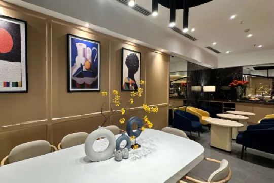 素坤逸 11 巷溫德姆華美達飯店