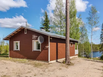 Kuusirinne Hotel dekat Savonlinna Old Railway Station